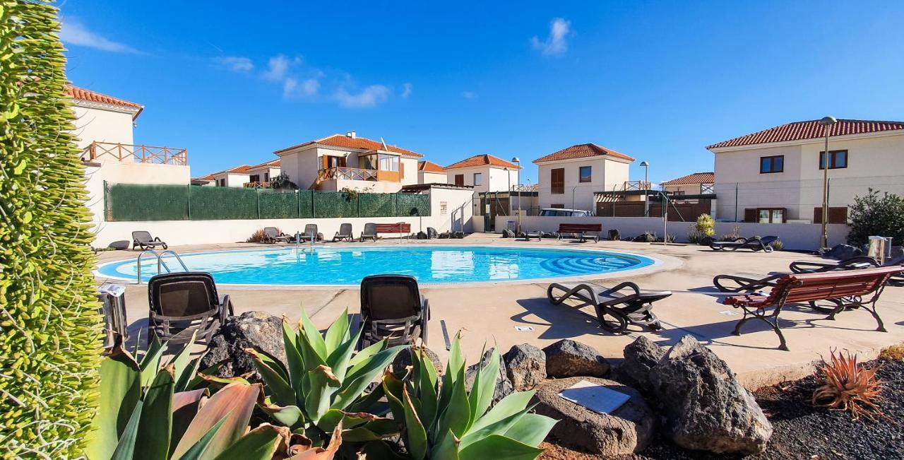 Oasis Desert - Holiday Home With Pool & Garden Near Corralejo And Lajares Exterior photo
